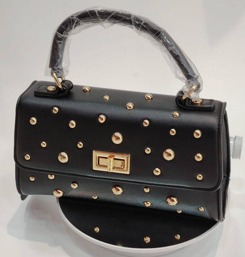 Sac chic avec décor dorée