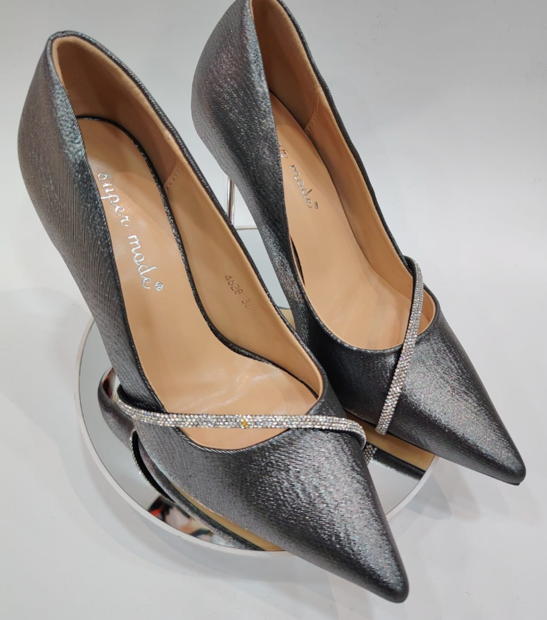 Escarpins gris bande diamant