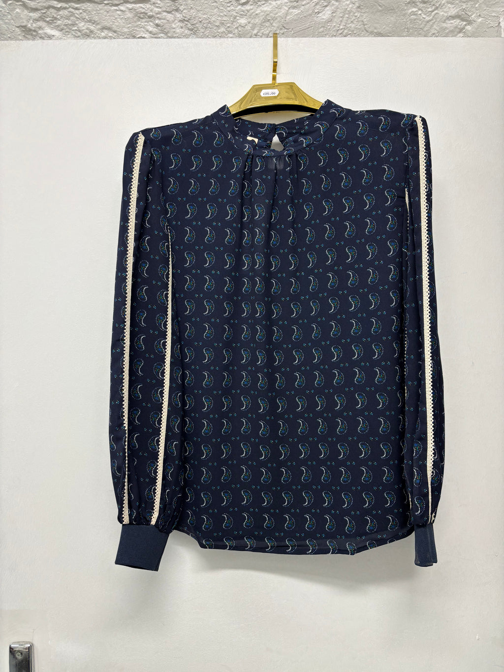 Chemise