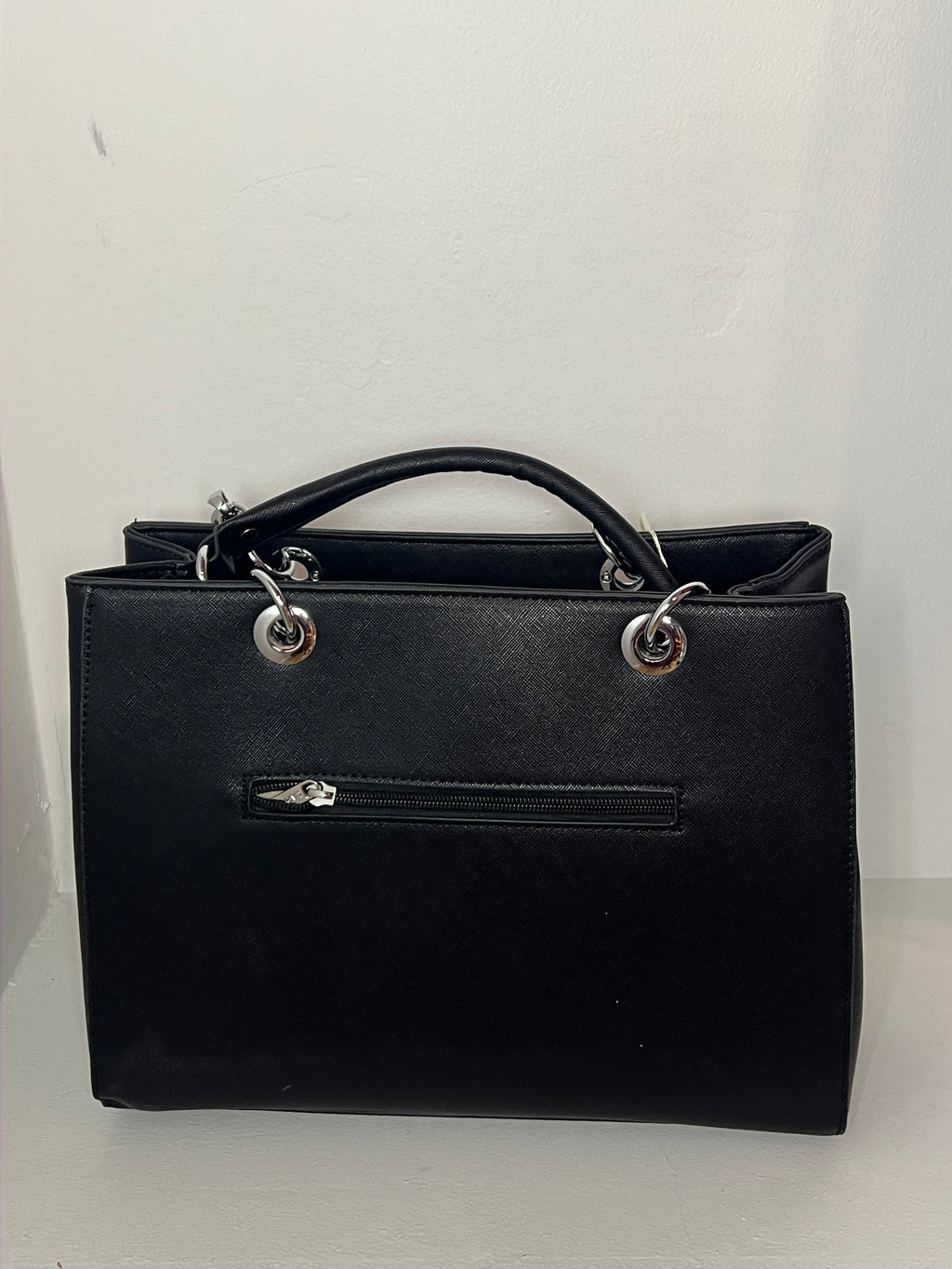 Sac noir avec porte clé